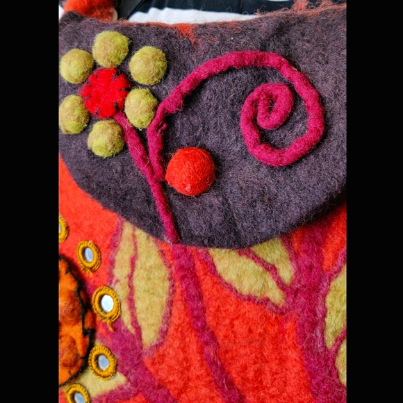 Nepalese Wool Felted Shoulder Bag - Picture 2 of 11